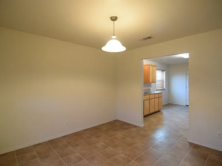 3401 Lorena Dr — Photo 9