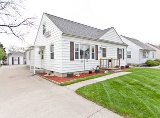 1427 10th St NW, Cedar Rapids, IA 52405
