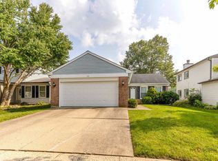 713 N Lakeside Dr, Vernon Hills, IL