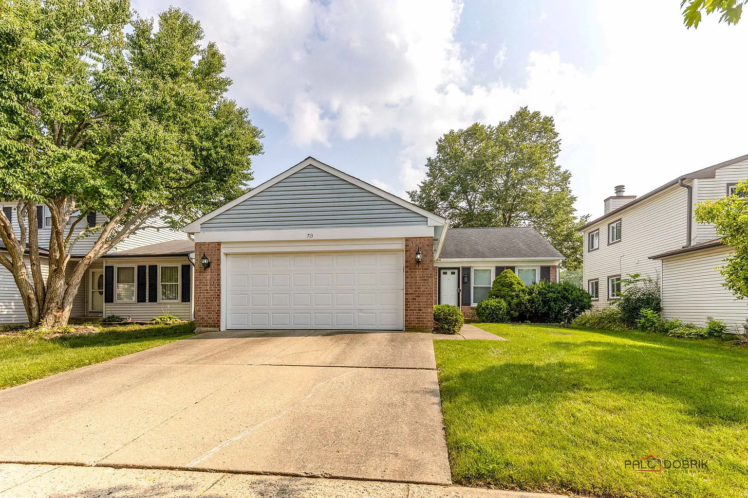 713 N Lakeside Dr photo 1