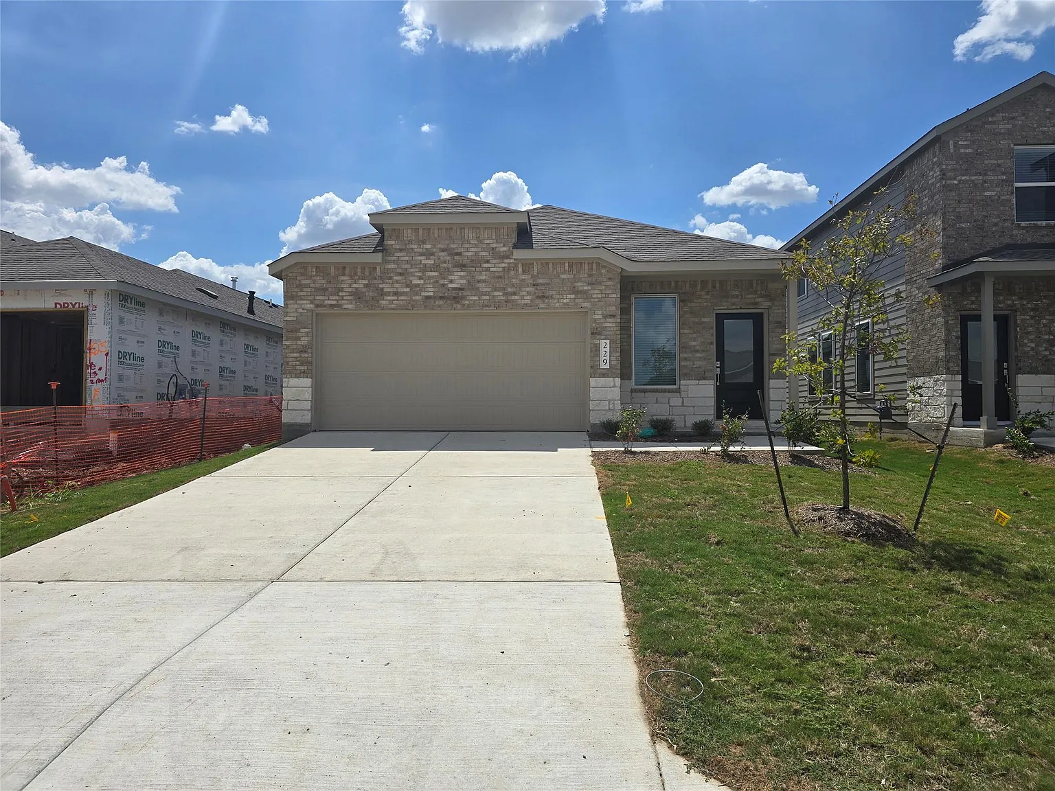 4 bed, 3.0 bath, 1802 sqft, $2,300 — Photo 1