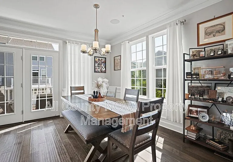 2910 Pinebrook Rd — Photo 8