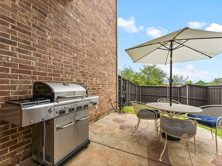 1478 Cambridge Dr — Photo 25
