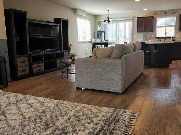 3rd image of 2620 Grand Avenue #C
