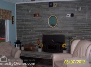 326 Garfield Ave, East Rochester, NY 14445