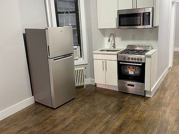 3rd image of 442 W 54th St #12-2