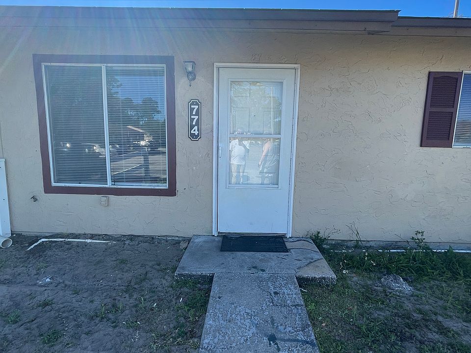 1st image of 774 W Rosewood Ln