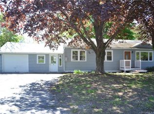 7 Charterhouse Rd, New Milford, CT 06776