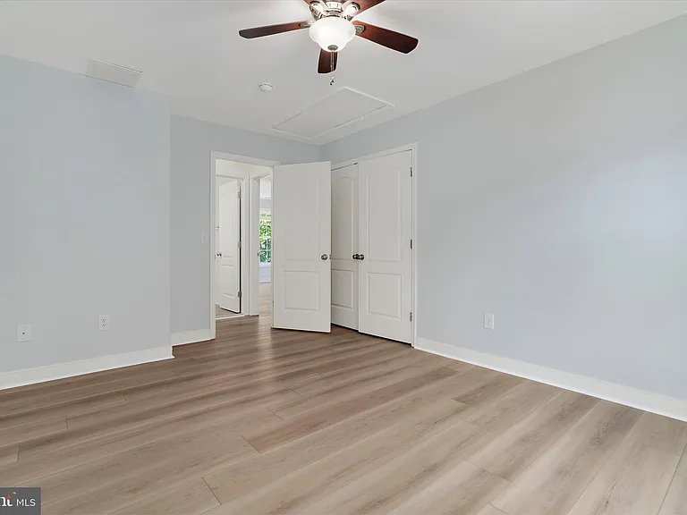 132 Pineview Ave #B — Photo 32