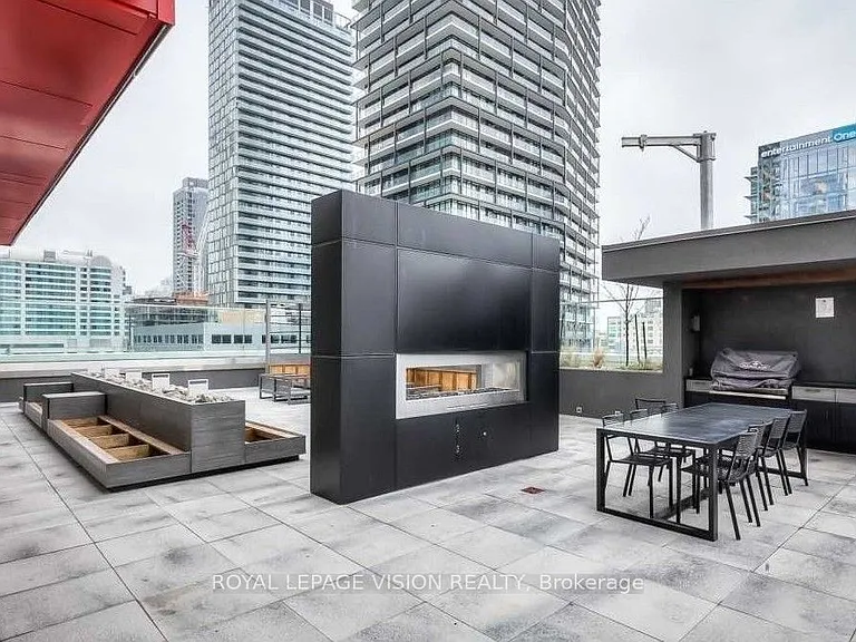 318 Richmond St W #613 — Photo 9