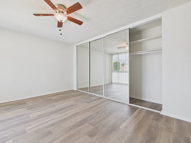 Woodman Apartments — Photo 17