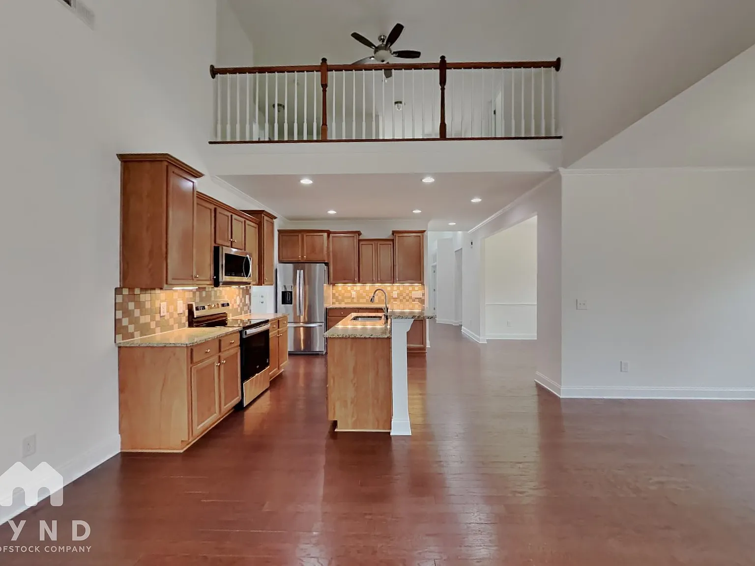 4 bed, 3.0 bath, 2560 sqft, $2,545 — Photo 4