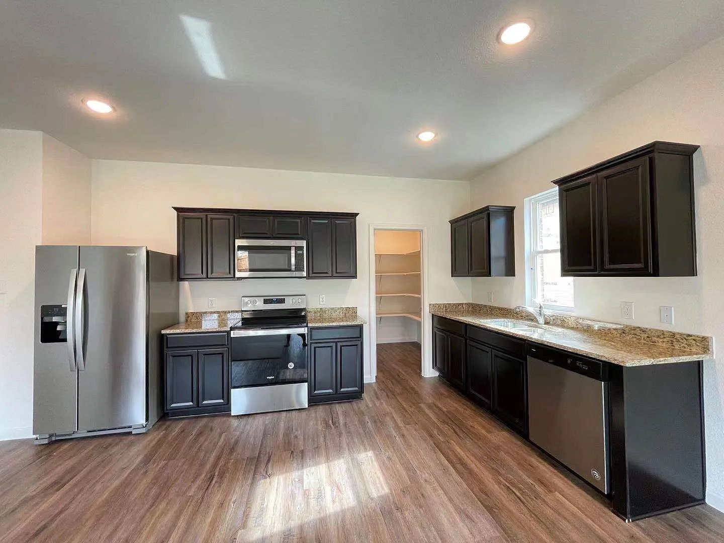 821 Cedar Elm Dr — Photo 4