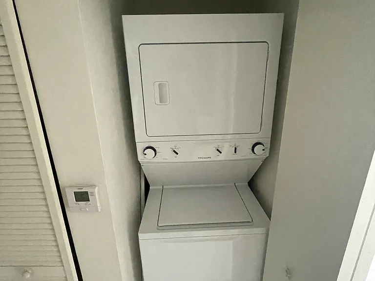In Unit Washer Dryer