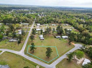Hurd St, Wewahitchka, FL 32465
