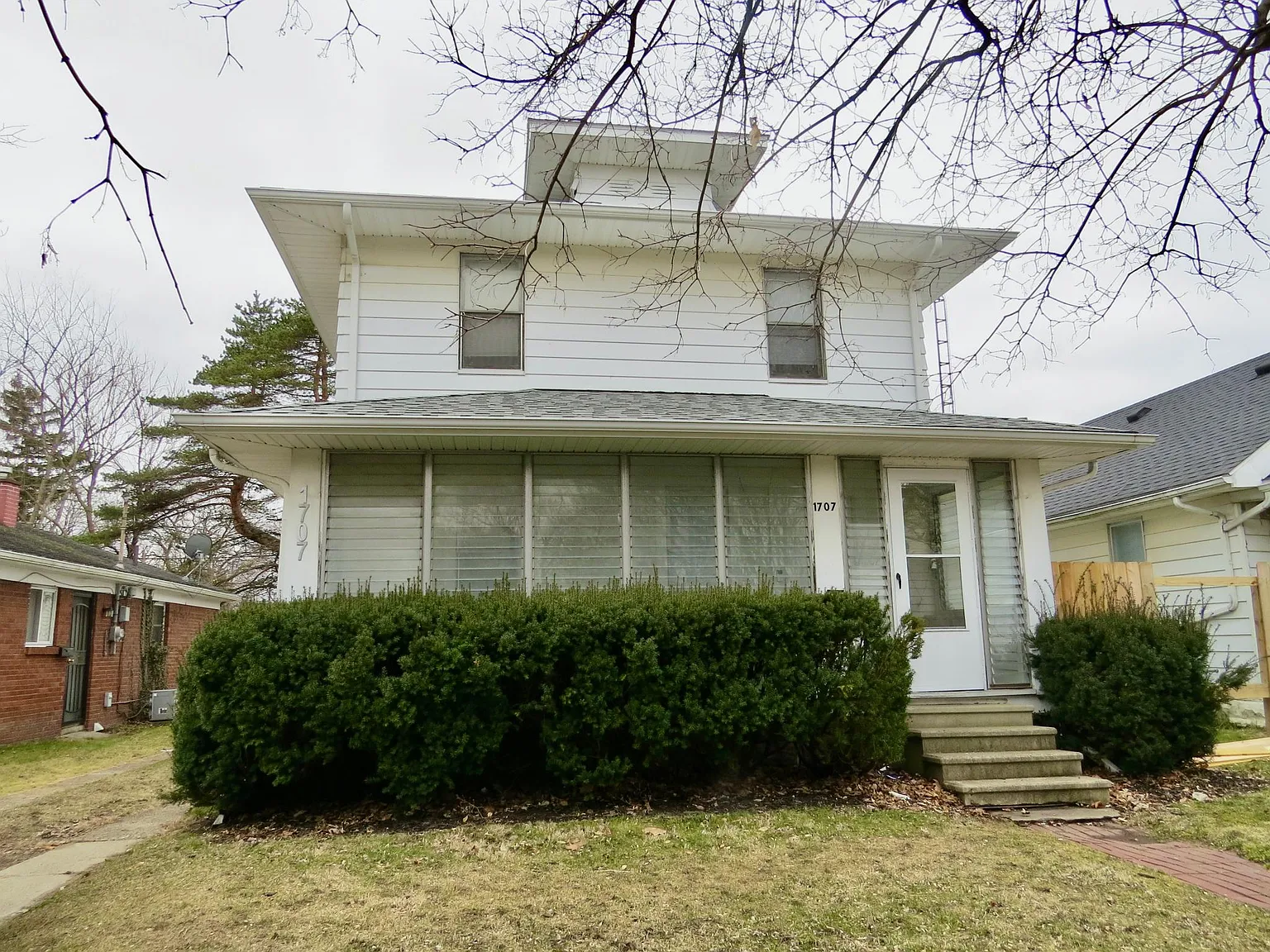 1707 Perth St photo 1