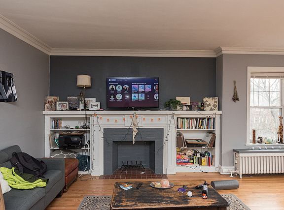 3rd image of 1406 W Thorndale Ave APT 3