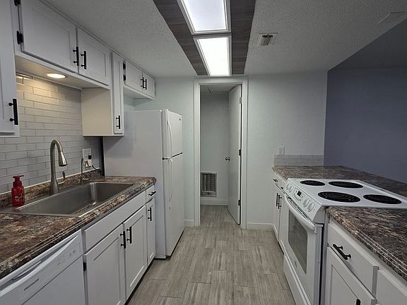 5th image of 3520 Adenmor Ct APT C