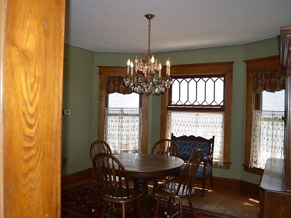 3rd image of 24 Ogden St