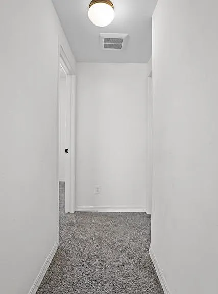 Hallway leading to room 2 and 3