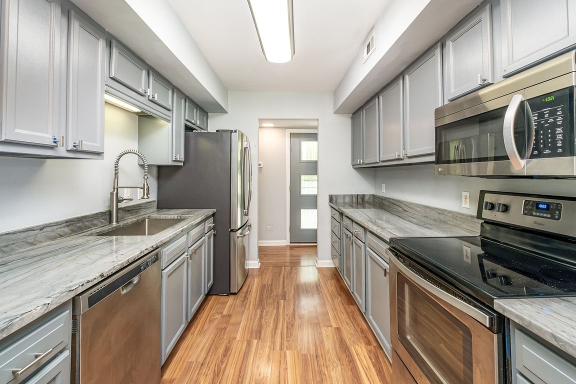 next background image