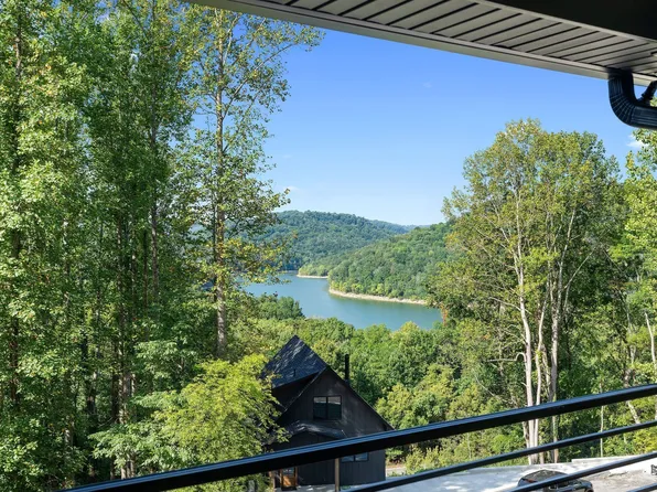 2405 Shoreside Dr, Smithville, TN 37166