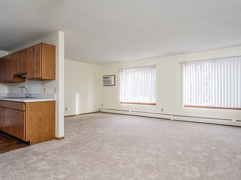 Raven Court Townhomes — Photo 23