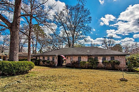 1st image of 1202 Maywood Dr