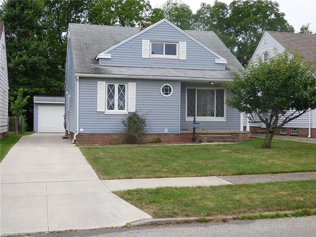 5042 Philip Ave photo 1