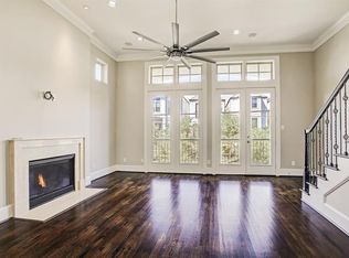 2610 Capitol St, Houston, TX 77003