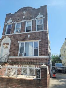 207 E 92nd St, Brooklyn, NY, 11212