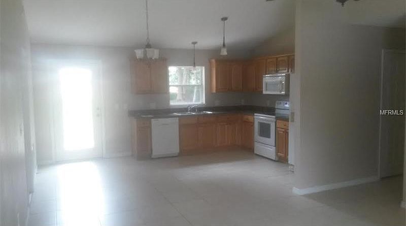 2nd image of 146 Grace St