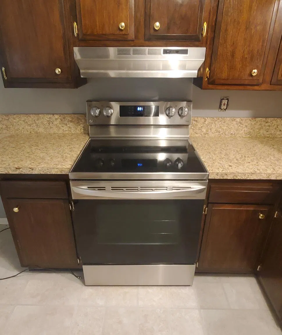 2 bed, 1.5 bath, 1270 sqft, $1,685 — Photo 3