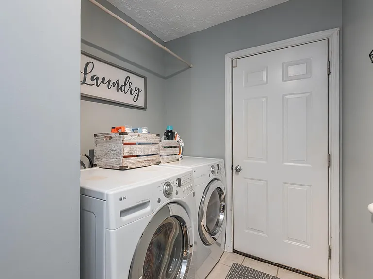 8338 Longcreek Ln — Photo 12