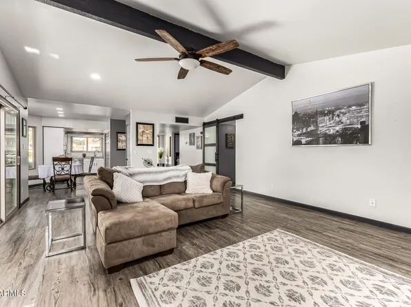 1384 N CARRIAGE Lane, Chandler, AZ 85224