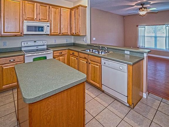 3rd image of 4466 Spring Blossom Dr