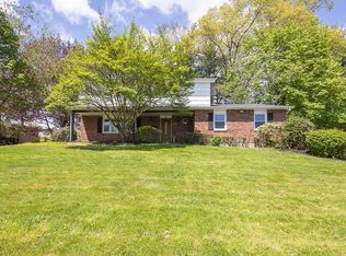 3 Carriage Ln, Spring Valley, NY 10977