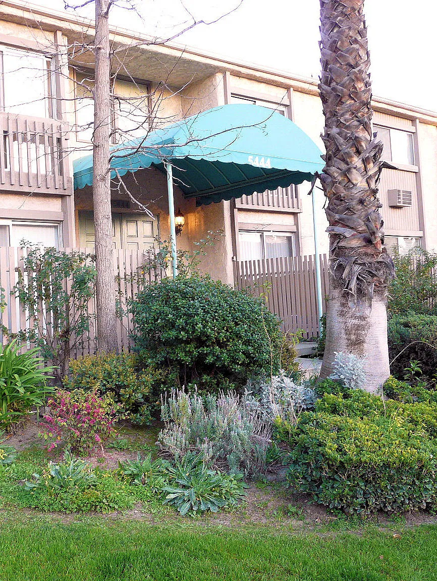 Bellingham Apartments — Photo 2
