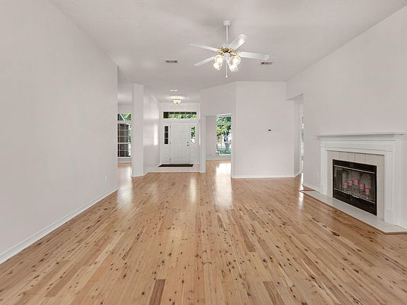 4th image of 422 Mara Dr