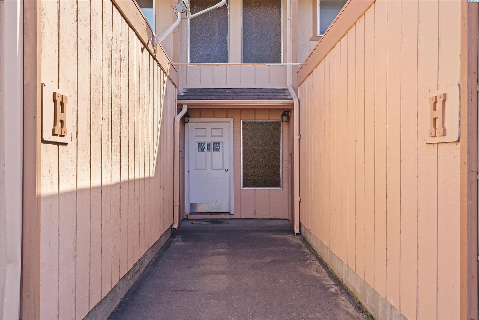 3121 W Hood Ave APT H206 photo 1
