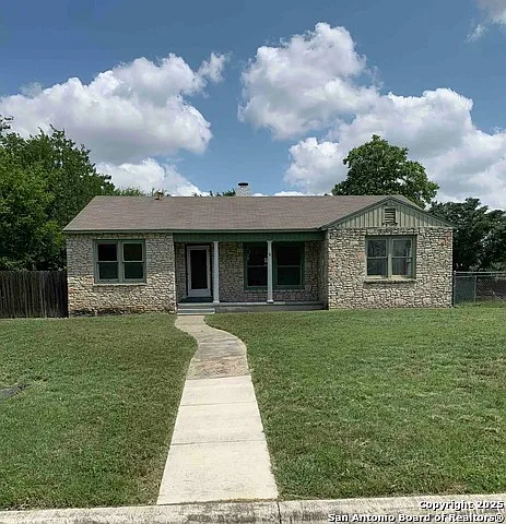 703 Alexander Hamilton Dr Photo 1