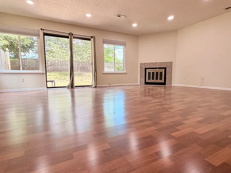 56 Gate House Ln — Photo 6