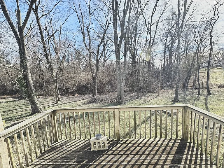 6500 Giant City Rd #B — Photo 10