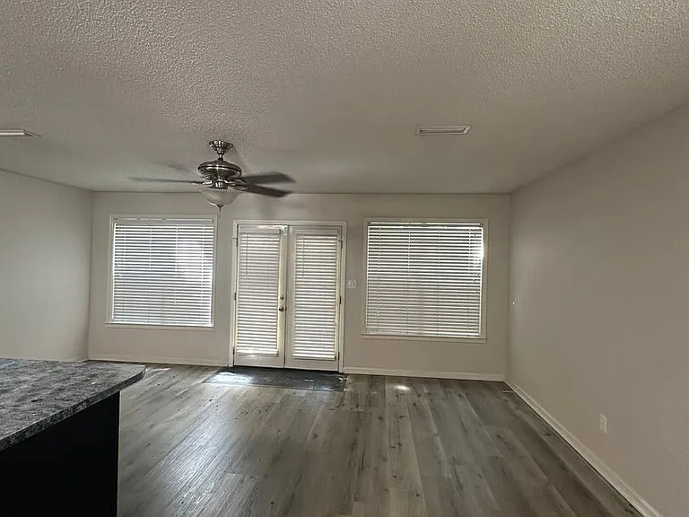 408 Sandy Oak Dr — Photo 10