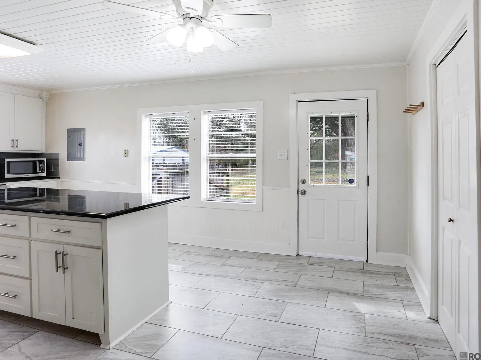 3 bed, 1303 sqft, $1,675 — Photo 4