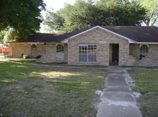 8305 Folkstone Ln, Houston, TX 77075