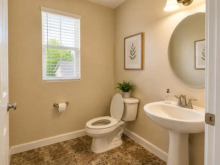 W Rosemary Dr — Photo 2