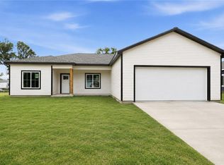 920 5th St, Osawatomie, KS 66064