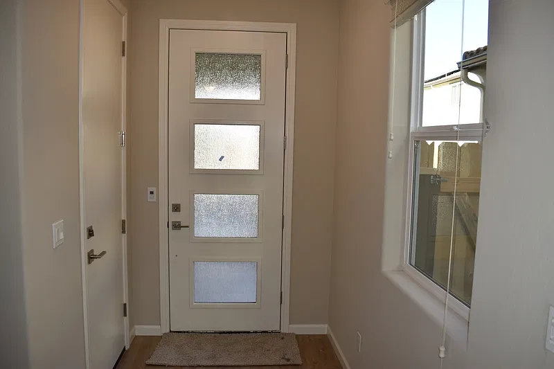 3 bed, 2.5 bath, 1652 sqft, $2,450 — Photo 4
