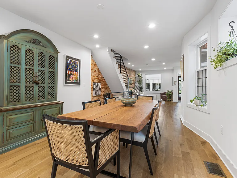 4638 Locust St — Photo 10